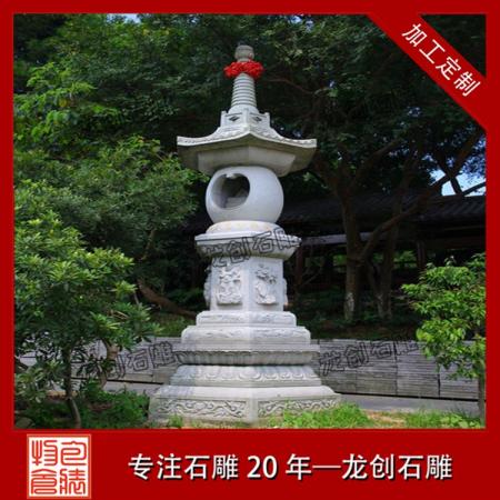 古樸石塔，雕琢佛境之美